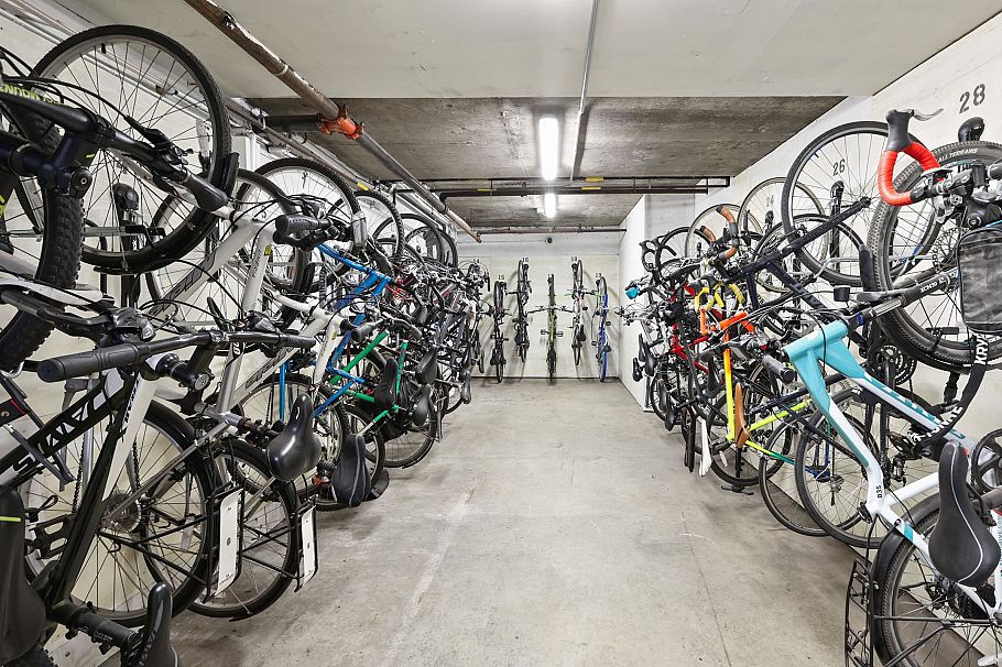 410 1435 Nelson Street Vancouver, BC - 23