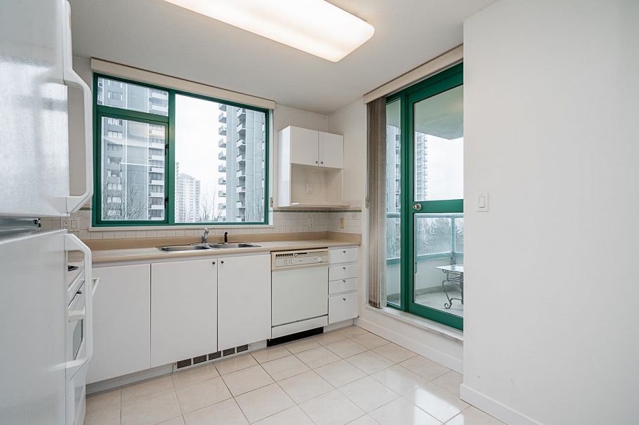 607 5899 Wilson Avenue Burnaby, BC - 12