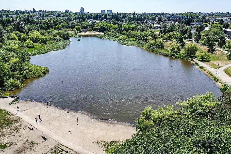 406 2550 Garden Drive Vancouver, BC - 22