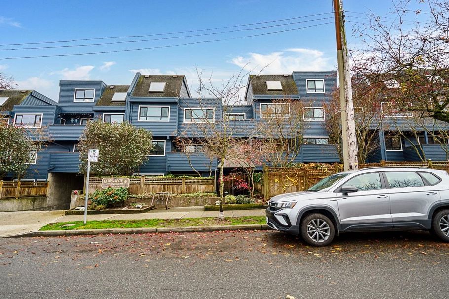 218 1990 W 6th Avenue Vancouver, BC - 3