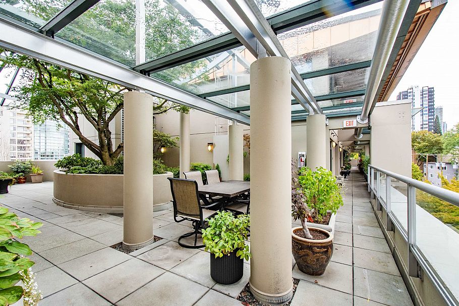 PH4 1688 Robson Street Vancouver, BC - 6