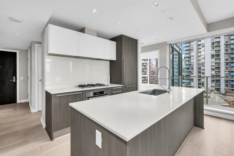 905 1221 Bidwell Street Vancouver, BC - 8