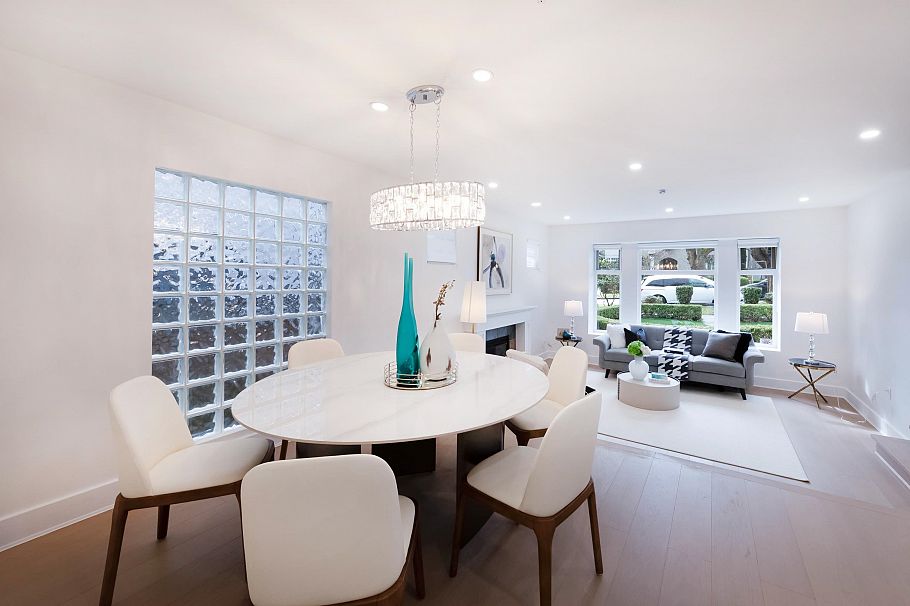 3727 W 22nd Avenue Vancouver, BC - 4