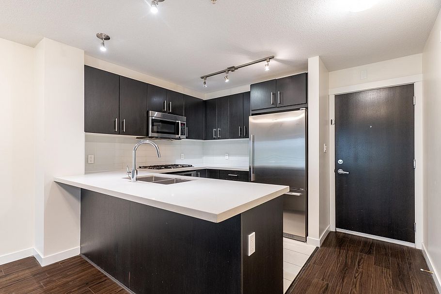 207 3133 Riverwalk Avenue Vancouver, BC - 6