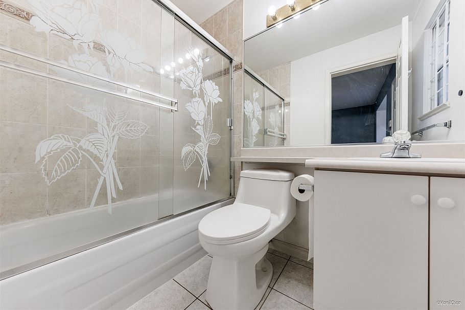 5093 Highgate Street Vancouver, BC - 25