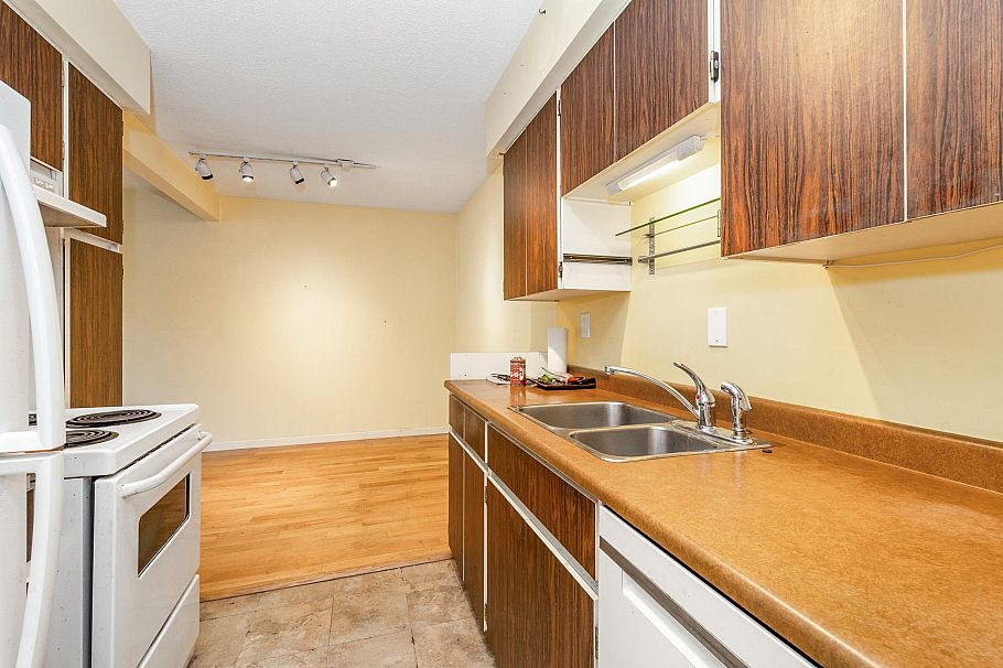 410 1435 Nelson Street Vancouver, BC - 9