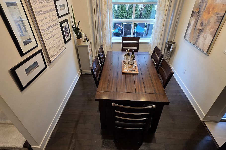 665 W 15th Street North Vancouver, BC - 4