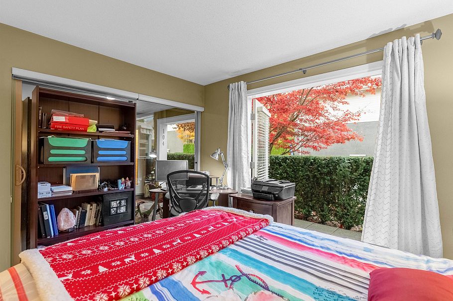 104 3750 Edgemont Boulevard North Vancouver, BC - 17
