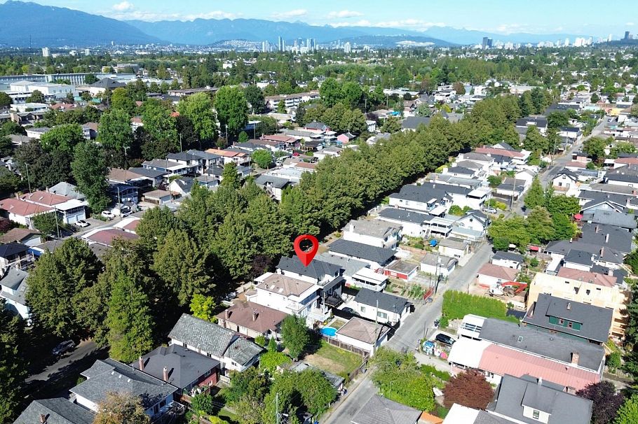 432 E 46th Avenue Vancouver, BC - 24
