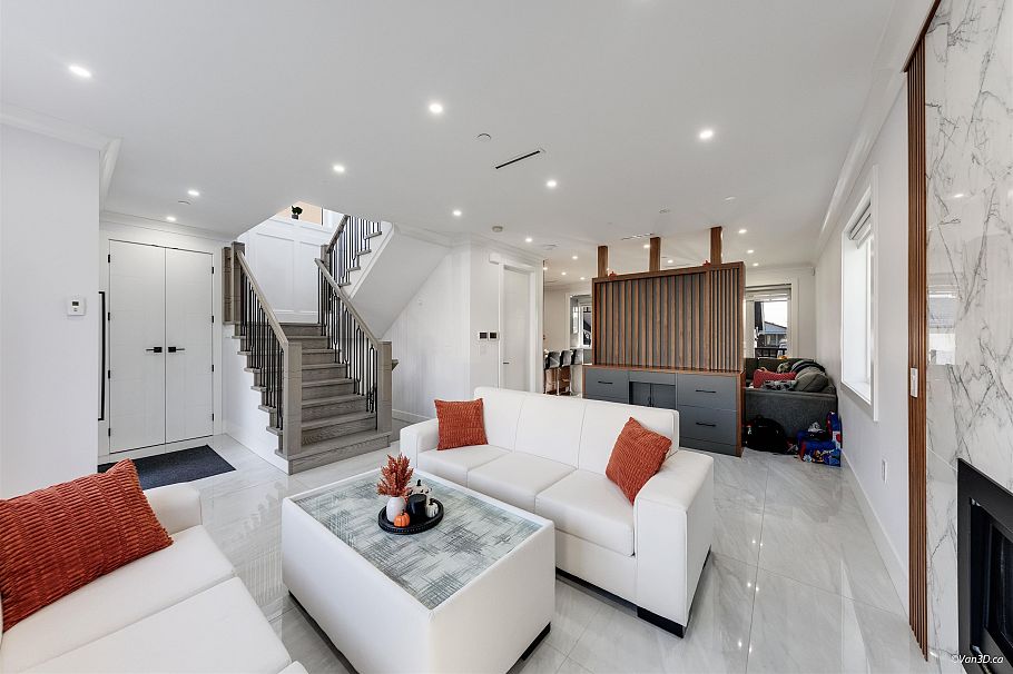 1 926 E 58th Avenue Vancouver, BC - 5