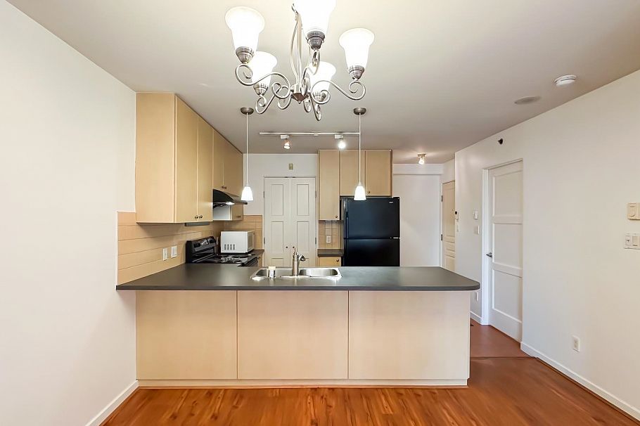 511 819 Hamilton Street Vancouver, BC - 5