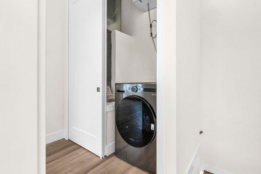 2 4257 Knight Street Vancouver, BC - 26