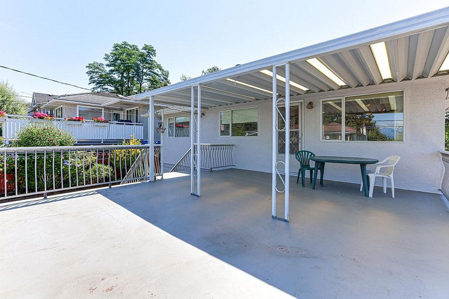 2553 E 20th Avenue Vancouver, BC - 10