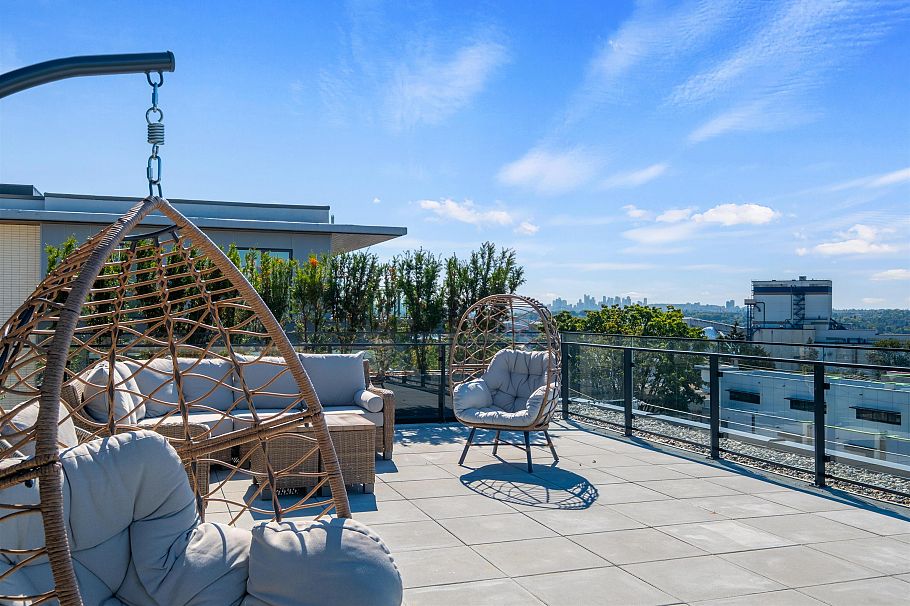 361 422 E 3rd Street North Vancouver, BC - 39