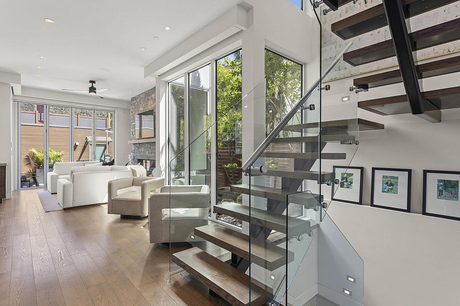 1995 Whyte Avenue Vancouver, BC - 3