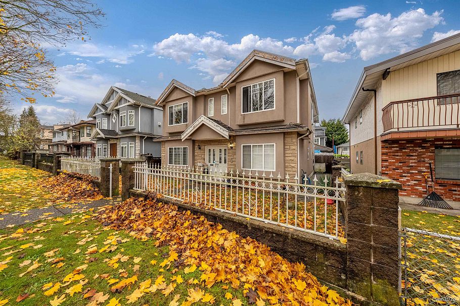 5093 Highgate Street Vancouver, BC - 2