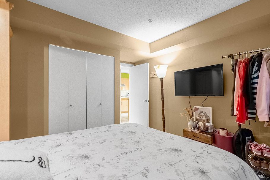 104 3750 Edgemont Boulevard North Vancouver, BC - 11