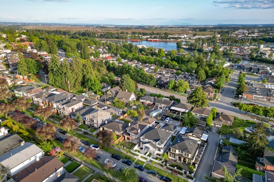 1722 E 64th Avenue Vancouver, BC - 26