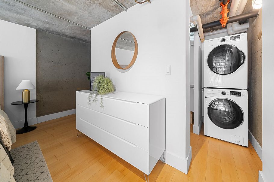 413 1529 W 6th Avenue Vancouver, BC - 16