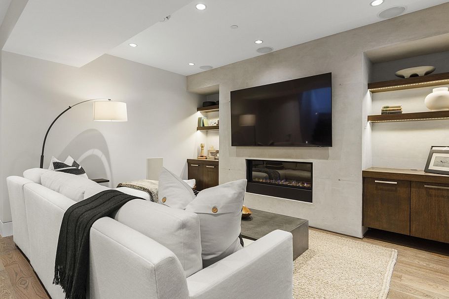 1995 Whyte Avenue Vancouver, BC - 11