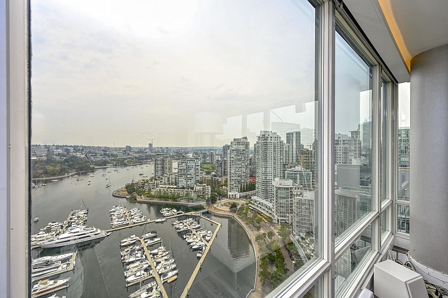 3307 1033 Marinaside Crescent Vancouver, BC - 36