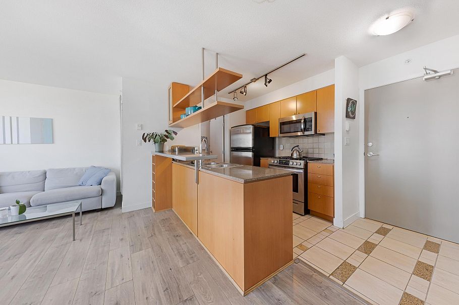 1607 1495 Richard Street Vancouver, BC - 7