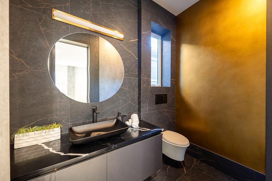 432 E 46th Avenue Vancouver, BC - 8