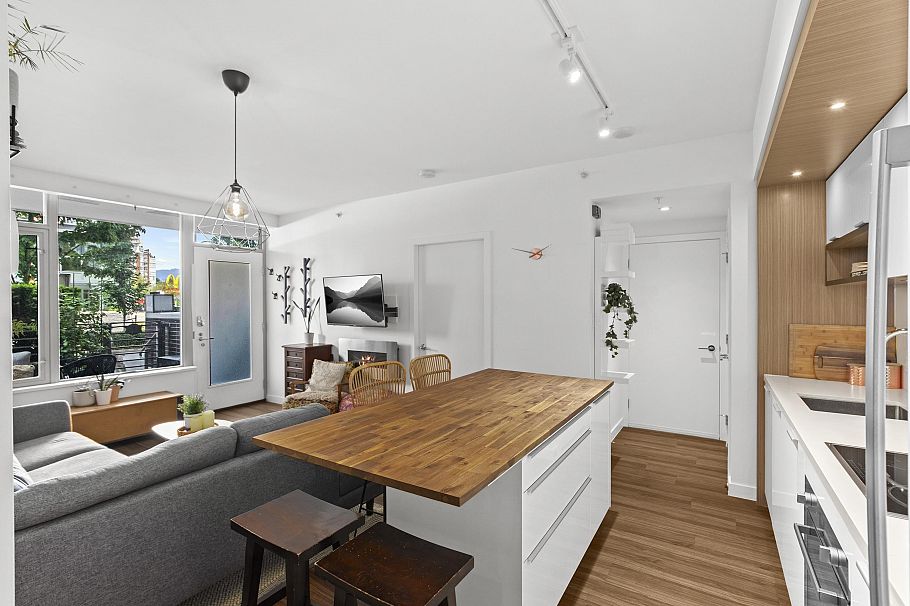 101 1661 Quebec Street Vancouver, BC - 9