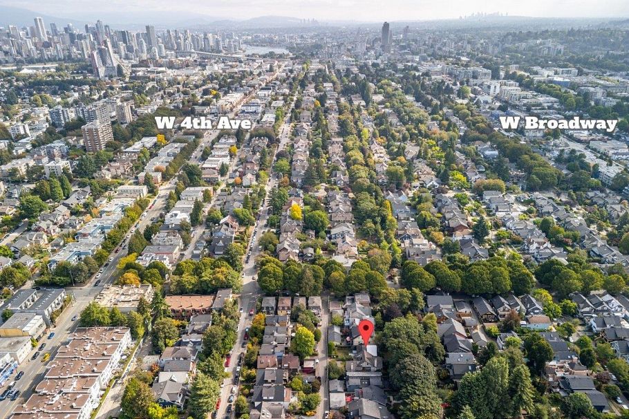 2645 W 6th Avenue Vancouver, BC - 10