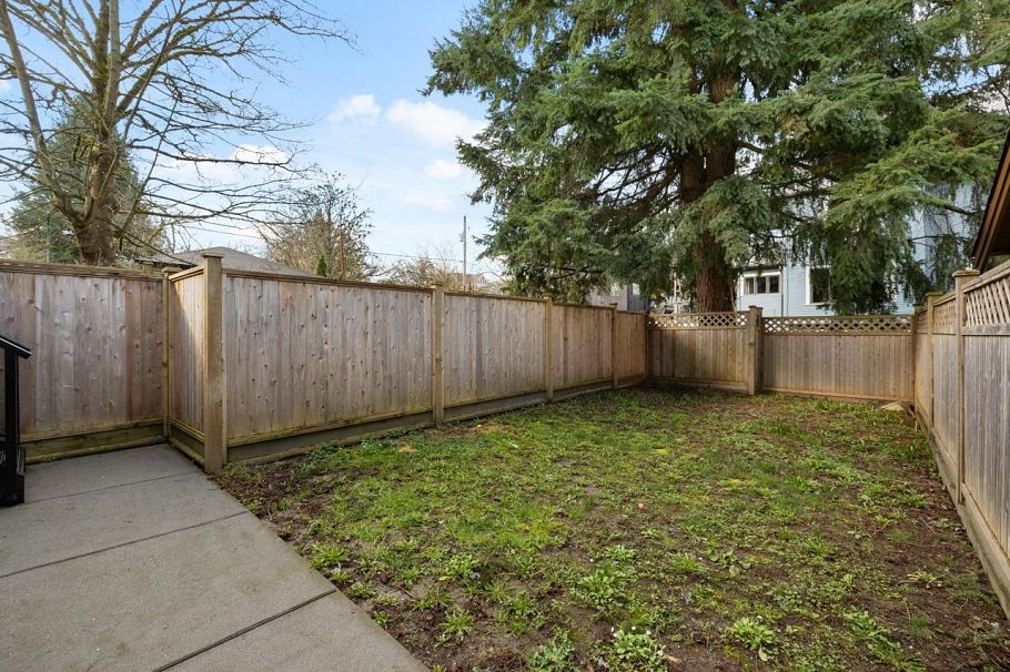 3133 Glen Drive Vancouver, BC - 32