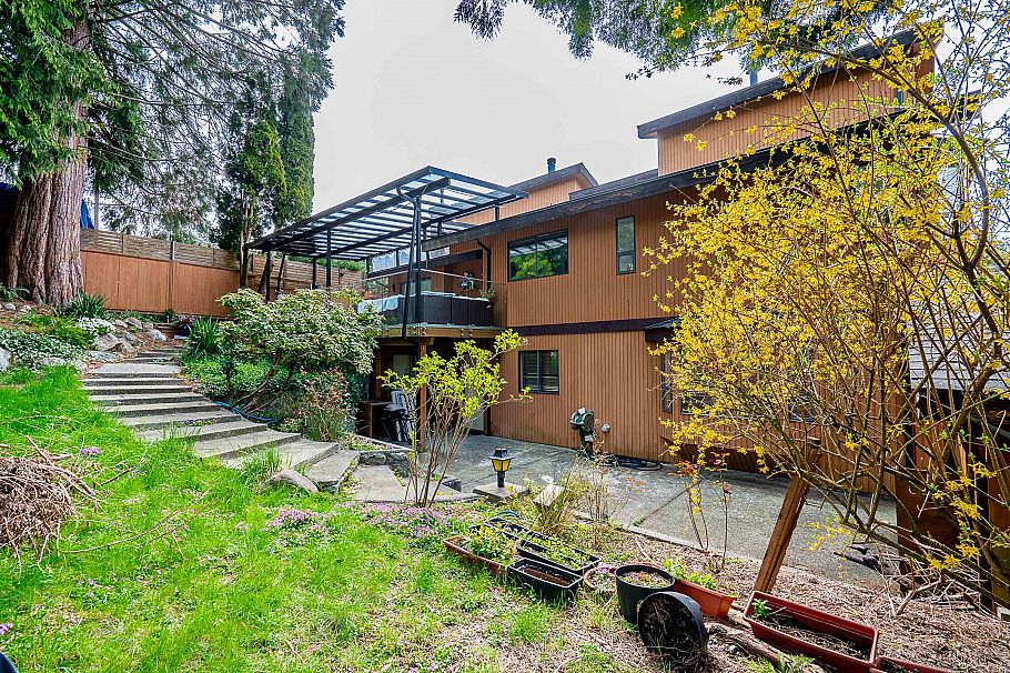 2940 Dresden Way North Vancouver, BC - 26