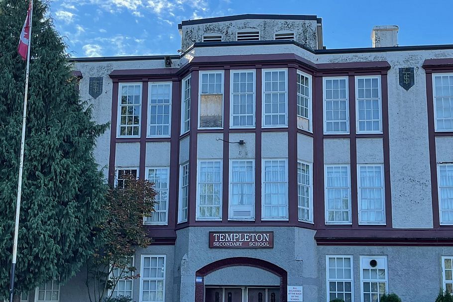 2887 E Georgia Street Vancouver, BC - 38