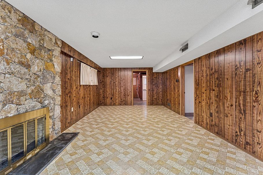 1521 E 64th Avenue Vancouver, BC - 24