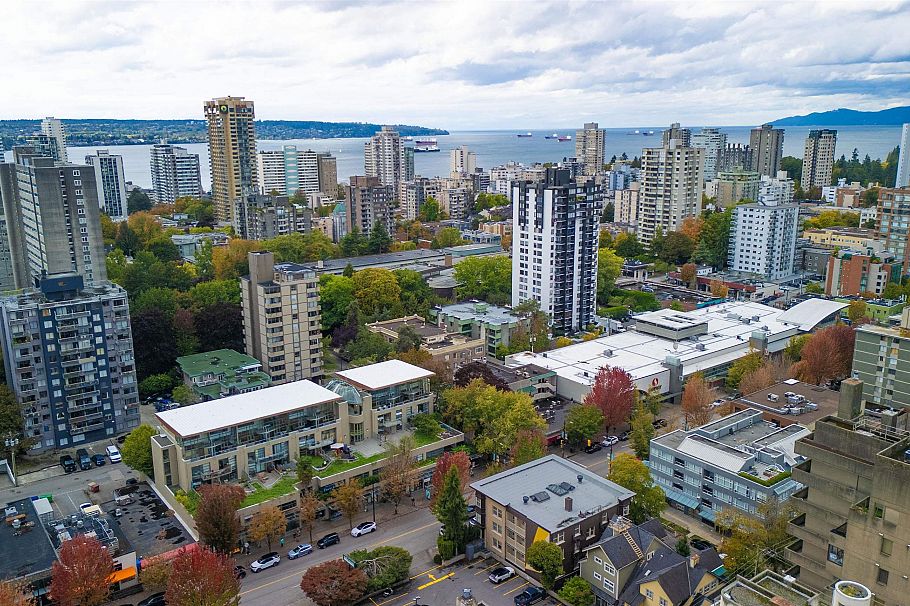 PH4 1688 Robson Street Vancouver, BC - 2