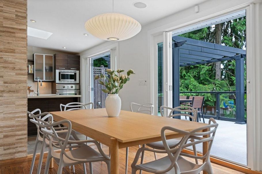 727 Crystal Court North Vancouver, BC - 10