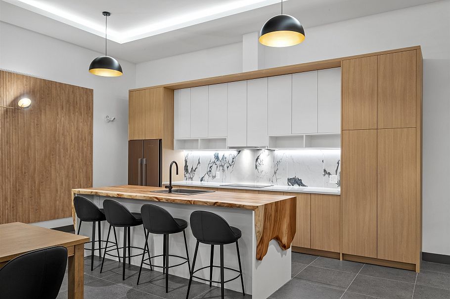 361 422 E 3rd Street North Vancouver, BC - 30