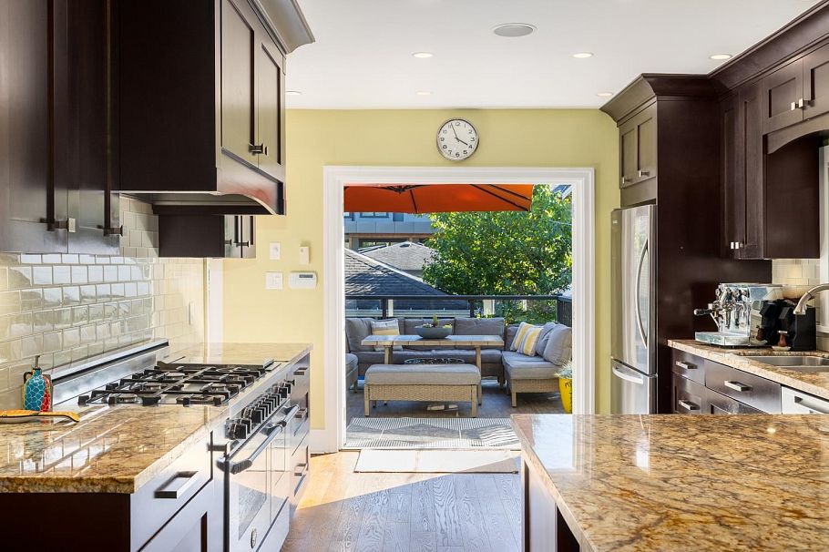 3432 W 13th Avenue Vancouver, BC - 14