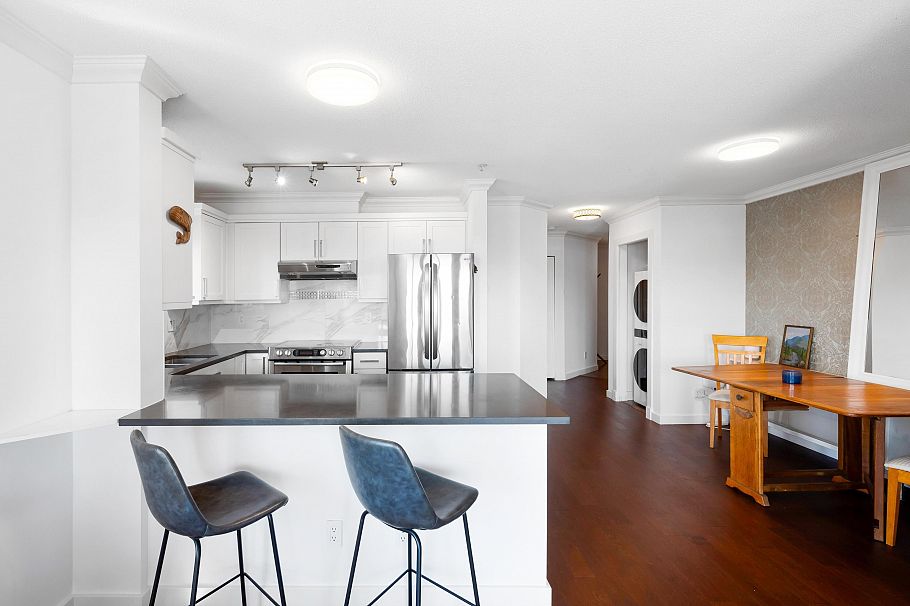 213 365 E 1st Street North Vancouver, BC - 6