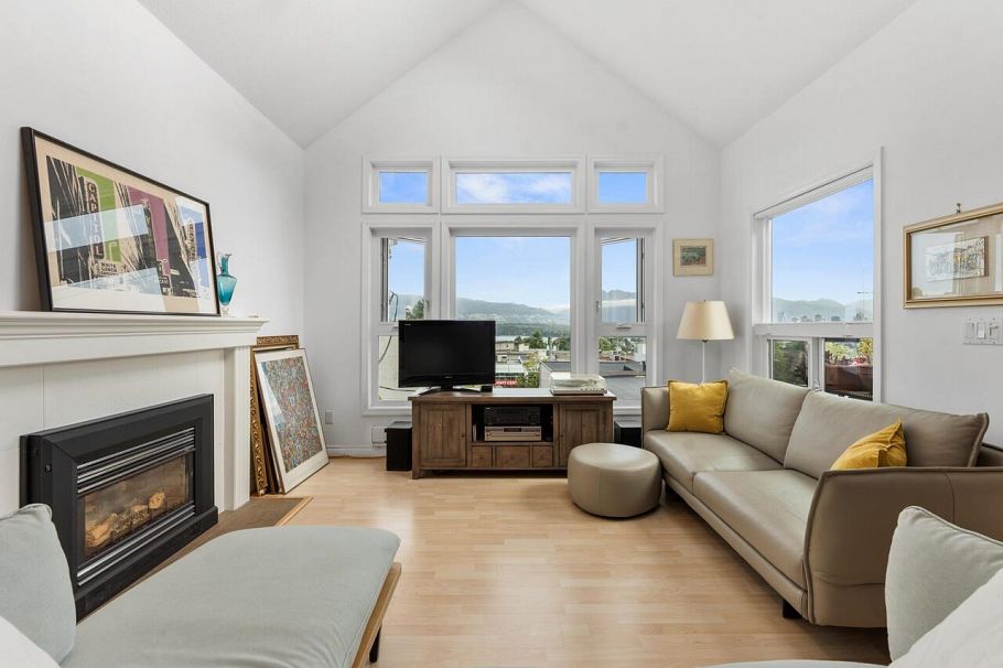 404 2121 W 5th Avenue Vancouver, BC - 2