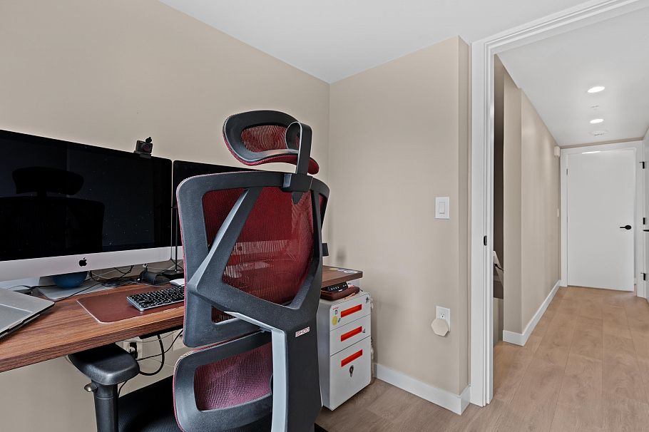 161 565 E 2nd Street North Vancouver, BC - 36