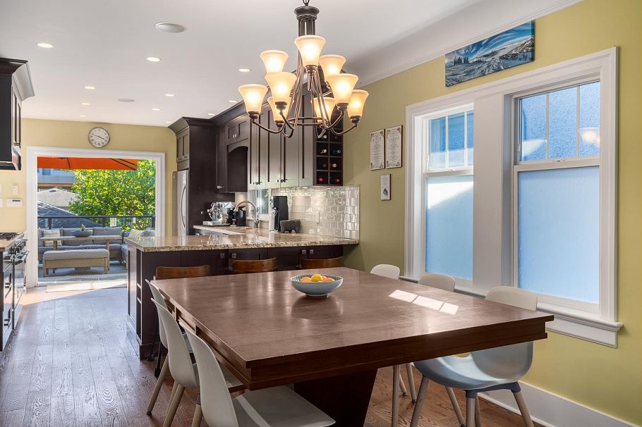 3432 W 13th Avenue Vancouver, BC - 10