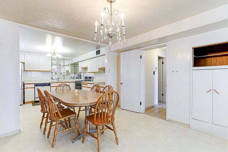 2553 E 20th Avenue Vancouver, BC - 21