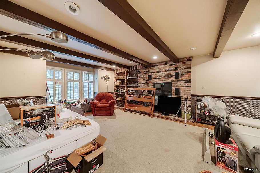 1226 Seymour Boulevard North Vancouver, BC - 16