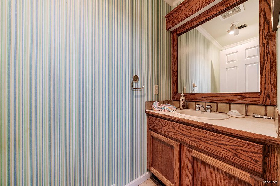 1226 Seymour Boulevard North Vancouver, BC - 31