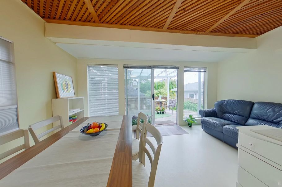 4427 W 16th Avenue Vancouver, BC - 5