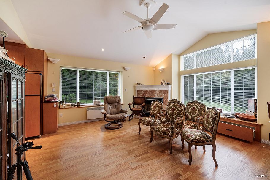 1226 Seymour Boulevard North Vancouver, BC - 36