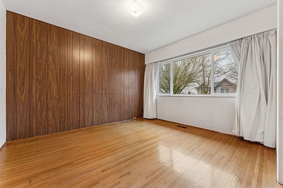 1521 E 64th Avenue Vancouver, BC - 14