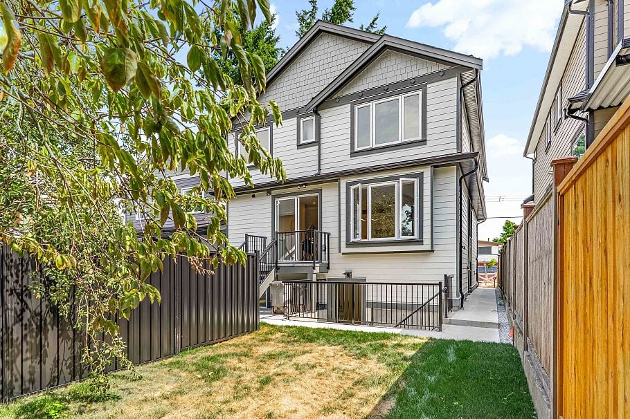 2 5221 Clarendon Street Vancouver, BC - 2