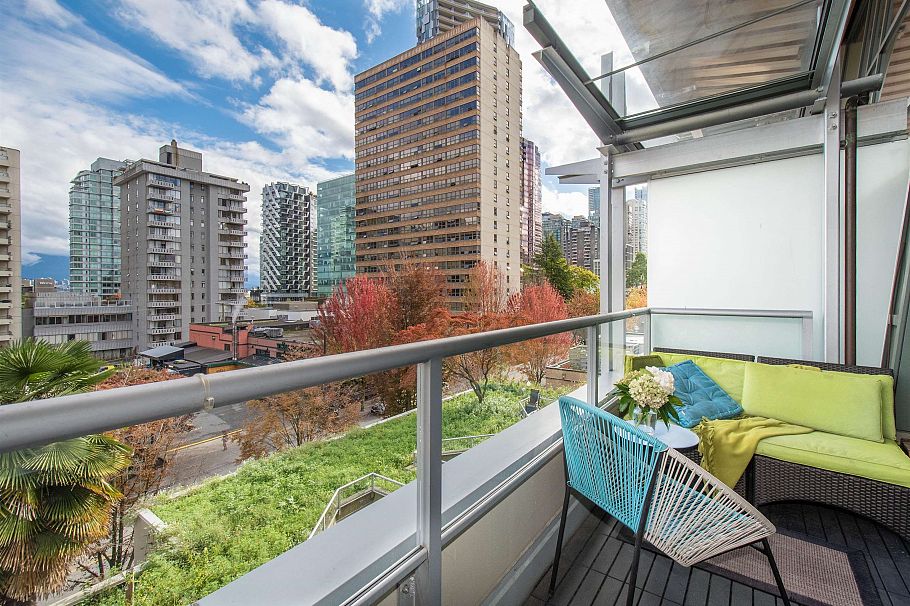 PH4 1688 Robson Street Vancouver, BC - 16