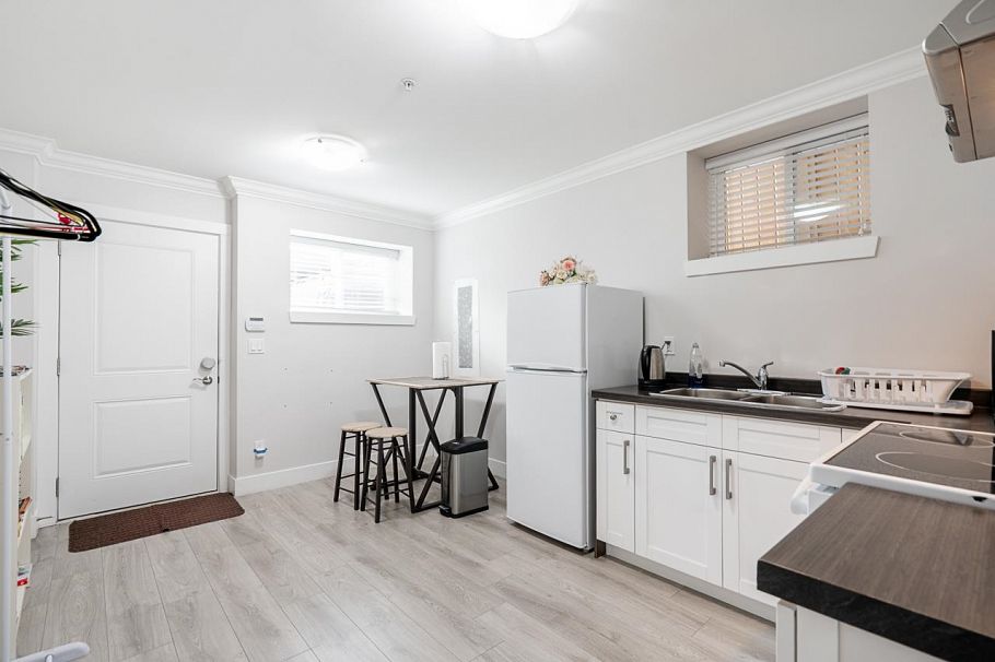 4783 Lanark Street Vancouver, BC - 30